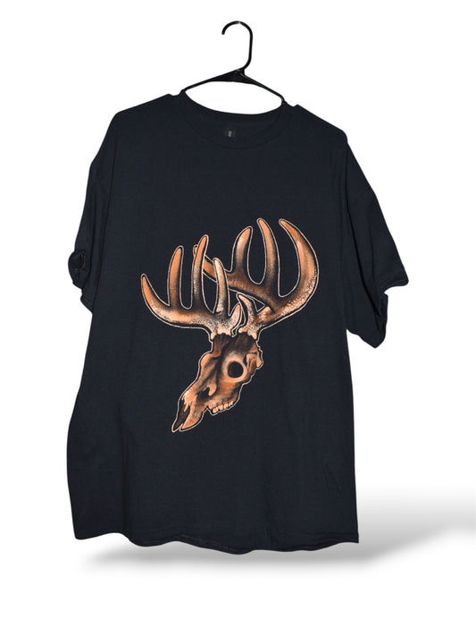 Caro deer design hand painted on a large unisex upcycled t-shirt by Relax And Dream