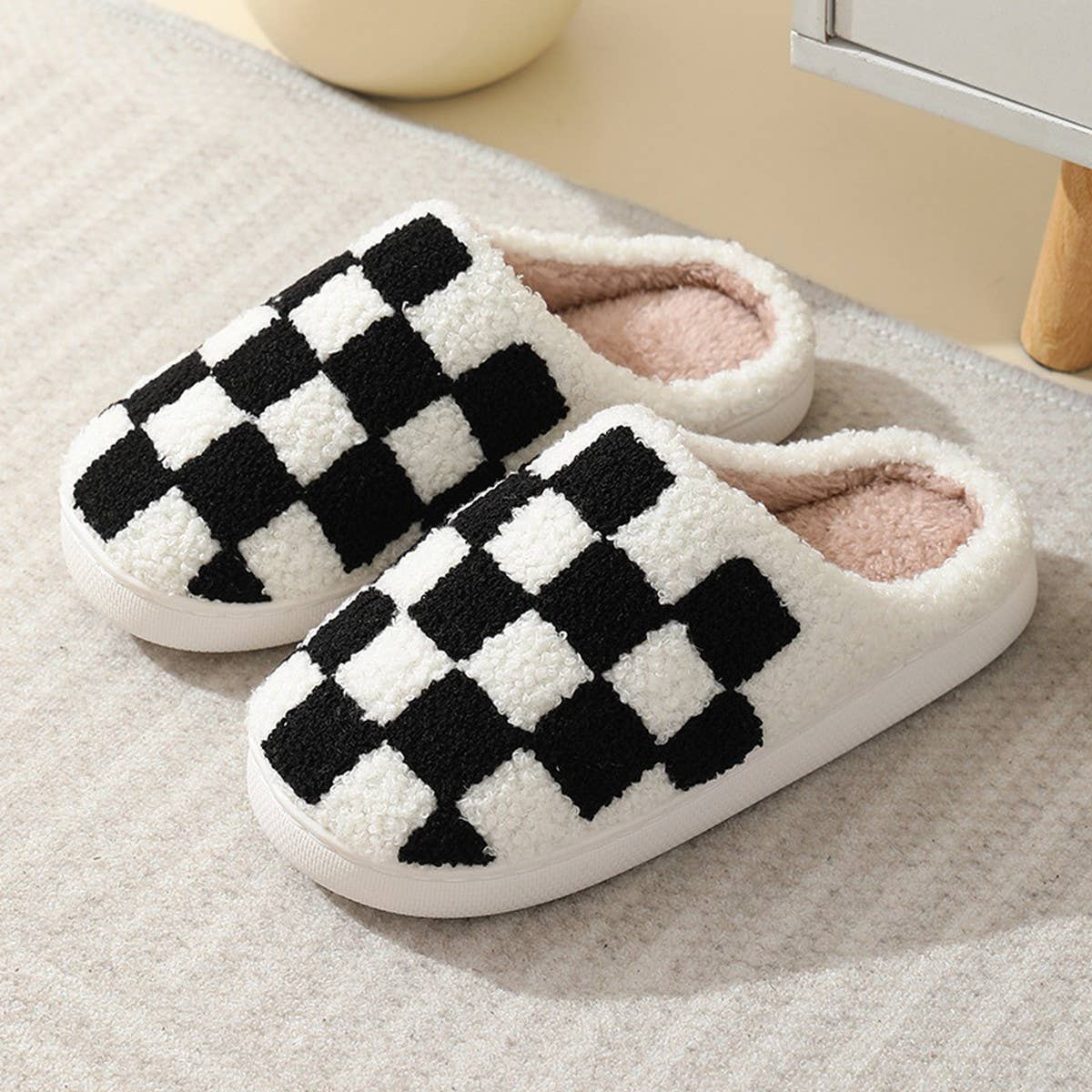 SIMPLE CHECKERED WARM COTTON SLIPPERS_CWSHS0250: Black / (8) 1