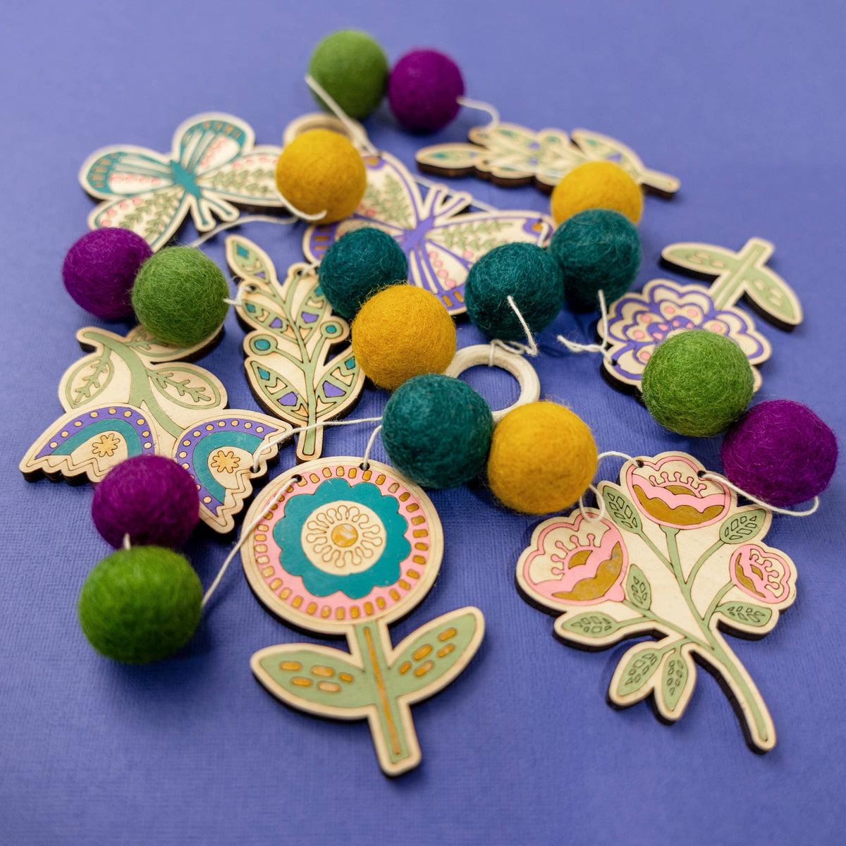 DIY Craft Kit - Folksy Flower Garland