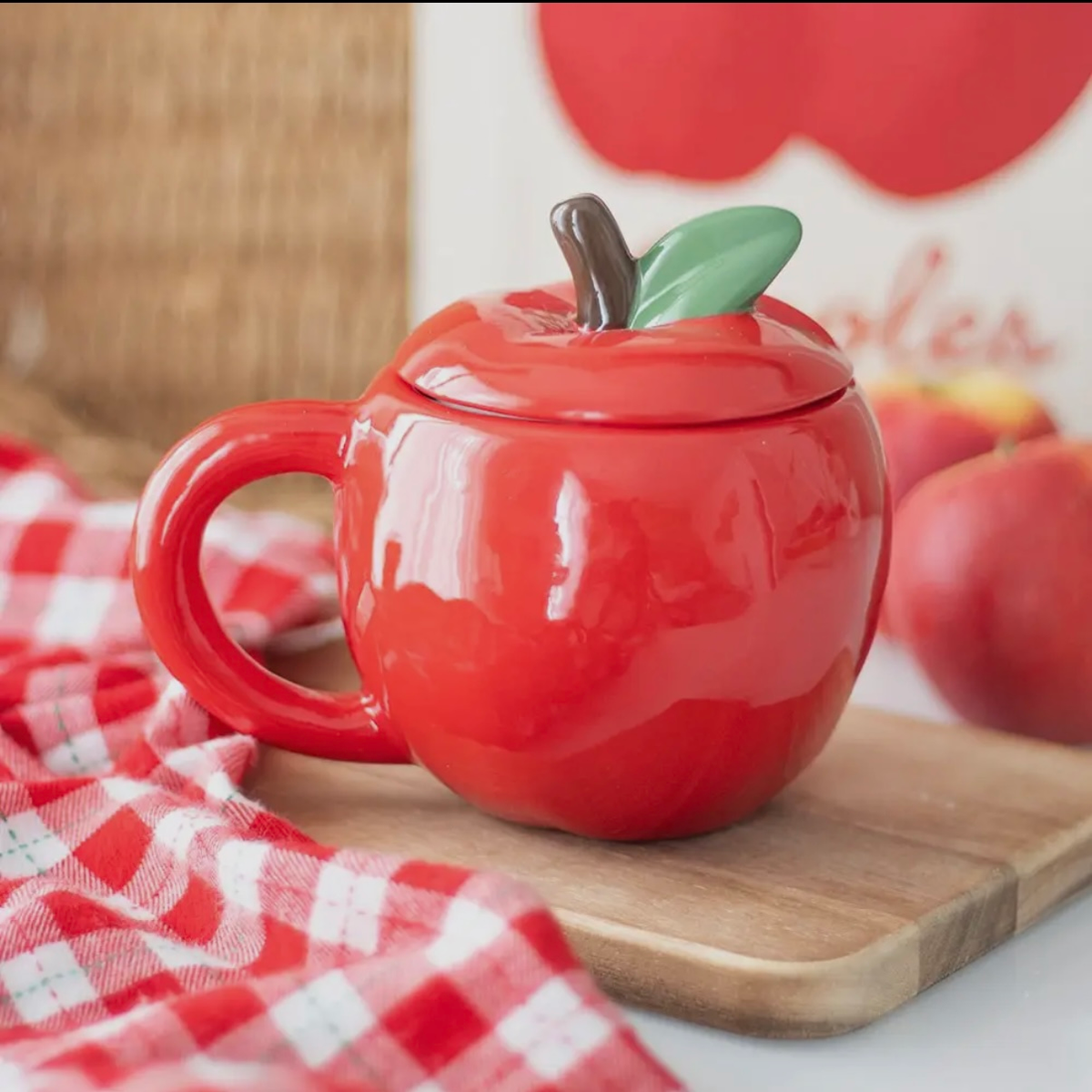 Apple Mug with Lid